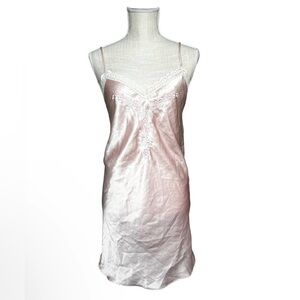 Vintage Romantic Moods Slip Dress embroidered Roses and Lace details Siz…